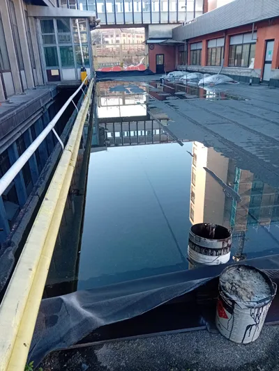 Terrazzo in guaina bituminosa ardesiata con problemi di infiltrazioni